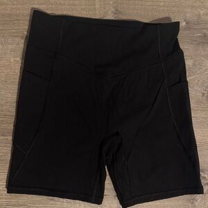 Iuga Women's Athletic Shorts